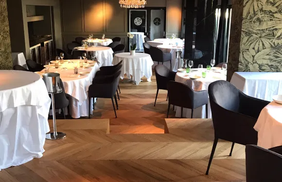 DAM restaurant & wine bar