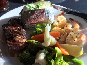 The Cedar Glen Inn