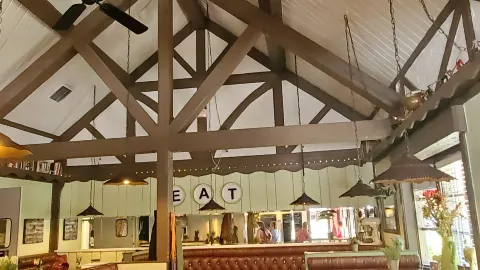 Pickle's Pie Shop in 빅베어시티