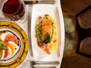 Mama Della's Ristorante