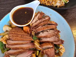 Hu's Kitchen