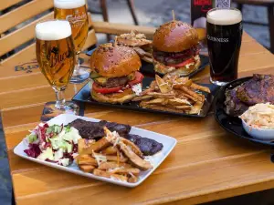 Boulevard Pub