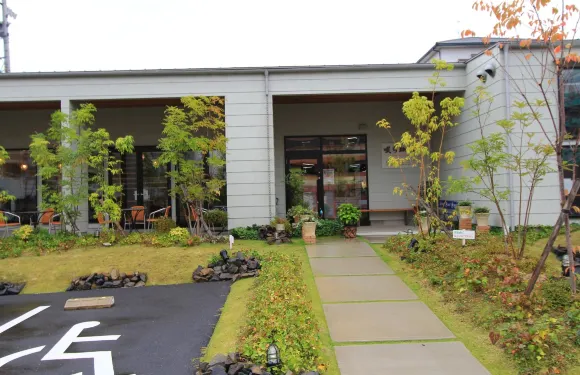 Sakura Coffee, Okazaki Ida