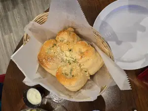 Mama Mia Pie and Pasta