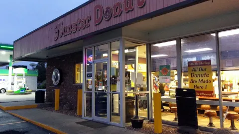 Munster Donuts in 雷克縣