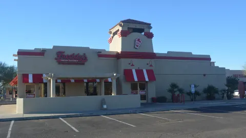 Freddy's Frozen Custard & Steakburgers in กู้ดเยียร์
