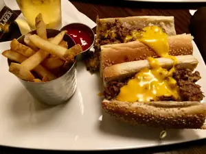 Cheers' American Bistro