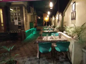 Hotel Alisha