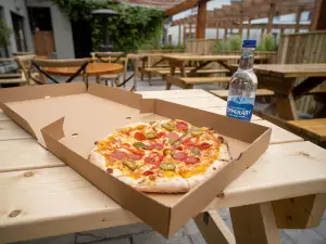 Stone Wall Cafe & Pizzeria