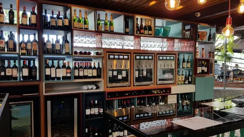 The Wine Pub - Mercadoteca in Florianopolis