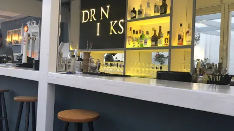 Agosto Ristorante - Bar in イオス島