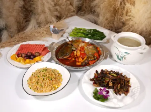 Wangyue Lakeside · Ronghu Secret Garden Restaurant