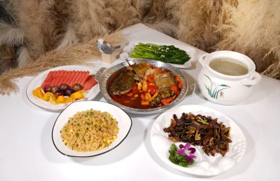 灕江望月•Quiet Holiday 湖畔酒店（桂林兩江四湖象鼻山景區店）·望月湖畔·榕湖祕境餐廳