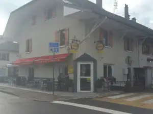 Cafe Des Quatre Chemins