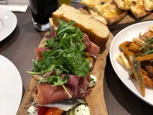 Fino - Restaurant and Bar