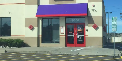 Chuck E. Cheese