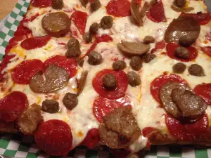 Mama's Famous Pizza & Italian Eats