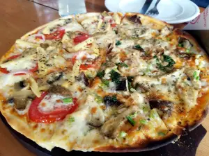 The Season's Restaurant Pizzaria