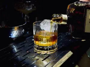 East Cocktail Bar