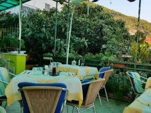 Mendula Restaurant