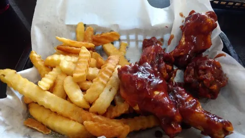 Wing Boss Family Restaurant in Roanoke County