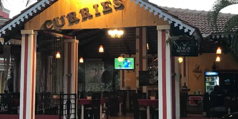 Curries Bar And Restaurant