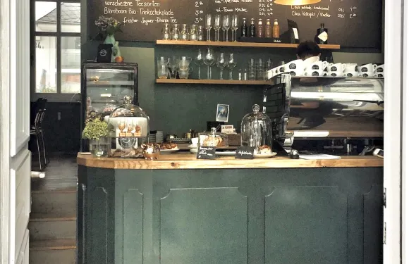 THE FRIDAY Cupping Room