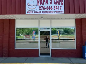 Papa's Cafe & Country Elegance