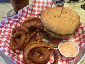 Murray's Saloon & Eatery