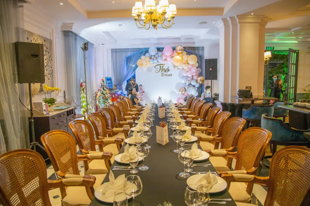 Gentleman Lounge