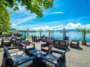 Bonanza Beach & Restaurant