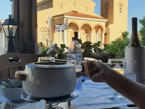 Masa Soura Tavern