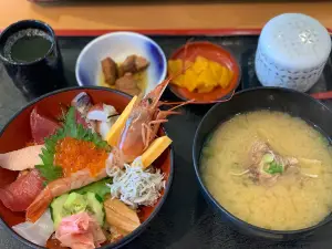 Minato No Eki Meitsu