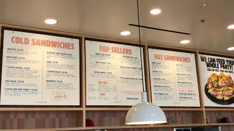 TKB Bakery & Deli in 인디오