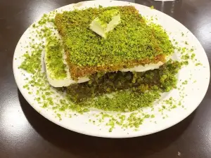 Diyarbakir Kadayifcisi