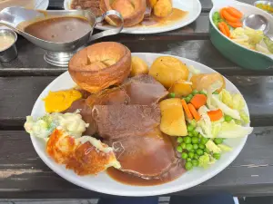 Kings Arms Town and Country Pub
