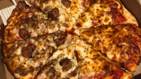 Glory Days Pizza in Topeka