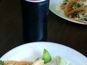 Tacos y Mas