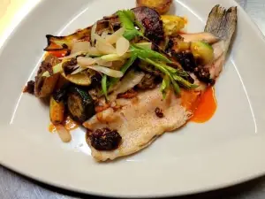 Houligans Steak & Seafood Pub