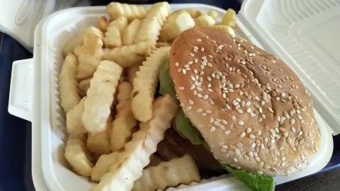 L&L Hawaiian Barbecue in 米爾布雷