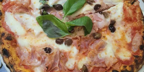 Historia Pizzeria