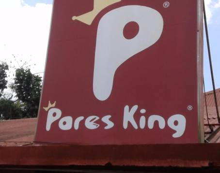 Pares King