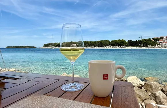 Peškafondo wine bar & shop
