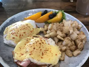Uptown Koffee and Kafe