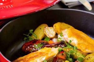 COQ AU APFELWEIN MIT BIO-HÜHNCHEN