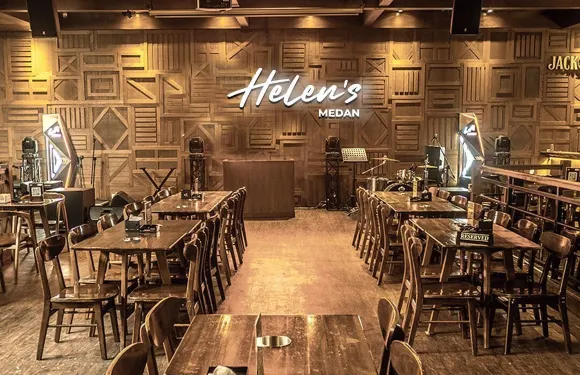 HW Helen's Live Bar Medan