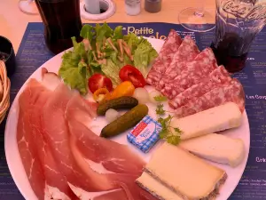 La Petite Fringale Snack Bar