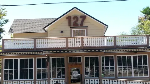 127 West Social House in 佛布魯克