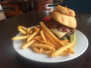 Hilton Garden Grill and Bar
