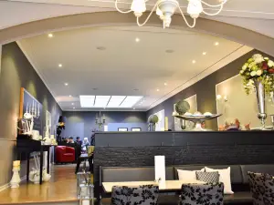 Cafe Neumann